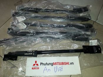 Thanh hạn chế cửa hậu xe Mitsubishi Pajero Ngân hàng V93