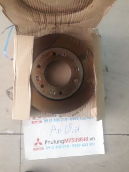 Đĩa phanh trước xe mitsubishi Triton