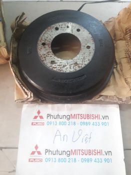 Trống phanh sau xe Triton
