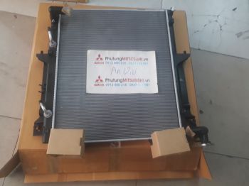 Két nước xe Mitsubishi Triton