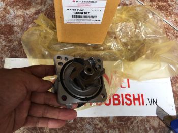 Bơm nước xe mitsubishi Attrage