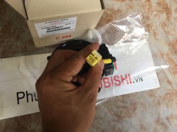 Vòng dây túi khí xe mitsubishi Triton