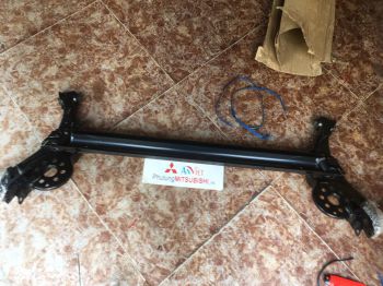 Cầu sau xe mitsubishi Mirage