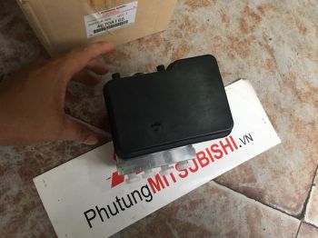 Cụm bơm ABS xe mitsubishi Zinger