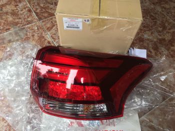 Đèn hậu miếng ngoài mitsubishi Outlander