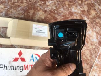 Đèn xi nhan gương xe mitsubishi Pajero Sport