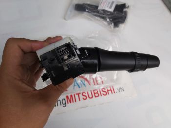 Công tắc pha cốt xe mitsubishi Triton