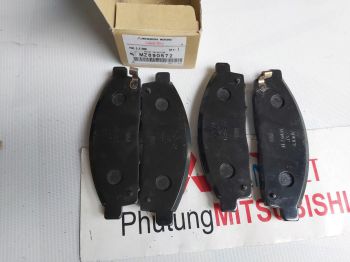 Má phanh trước xe mitsubishi Zinger