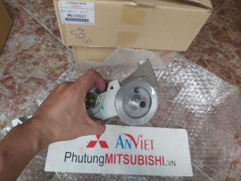 Bơm nhớt xe mitsubishi Lancer