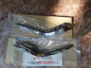 Ốp mạ ba đờ sốc trước xe mitsubishi Outlander