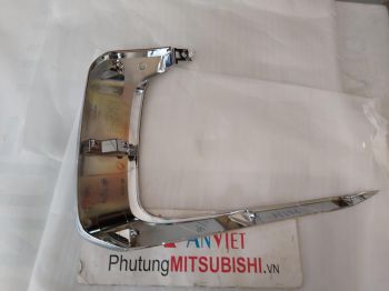 Ốp mạ cản trước xe Mitsubishi Pajero Sport