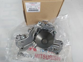 Bơm nước xe Mitsubishi Pajero