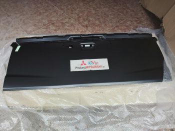 Nắp thùng sau xe Mitsubishi Triton 2019