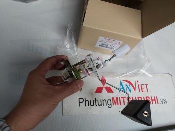 Cảm biến báo xăng xe Mitsubishi Lancer