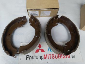 Guốc phanh sau xe Mitsubishi Pajero