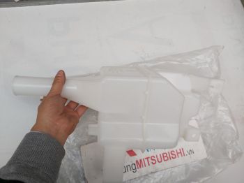 Bình nước rửa kính mitsubishi Xpander