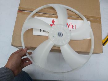 Cánh quạt xe mitsubishi Xpander