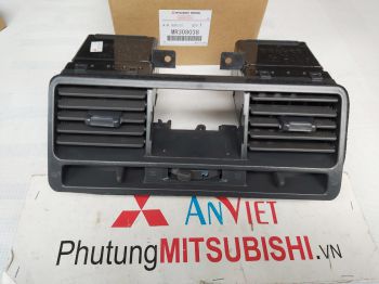 Cửa gió điều hòa xe Mitsubishi Pajero 