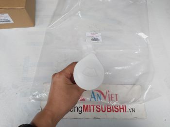 Nắp bình nước rửa kính xe mitsubishi Outlander 