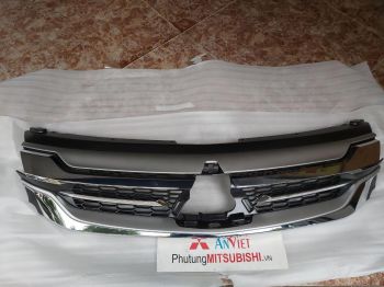 Mặt ca lăng xe Mitsubishi Pajero Sport