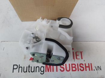 Khóa ngậm cửa xe mitsubishi Outlander