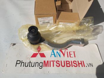 Ro tuyn lái ngoài xe Mitsubishi Triton