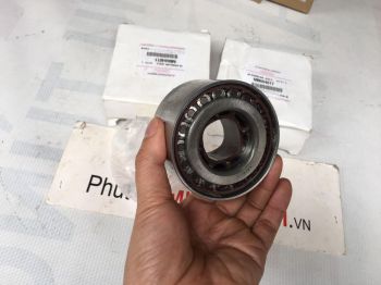 Bi láp sau xe Mitsubishi Pajero 