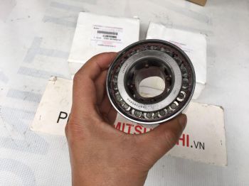 Bi láp sau xe Mitsubishi Zinger