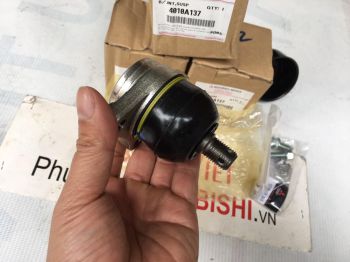 Rotuyn đứng trên xe Mitsubishi Pajero Sport