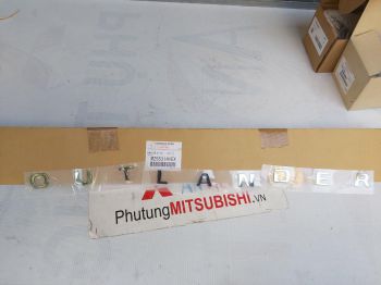 Chữ Outlander xe mitsubishi Outlander