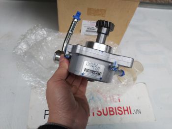 Bơm chân không xe Mitsubishi Triton