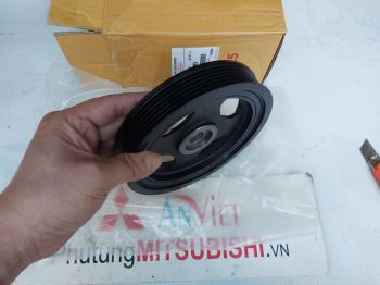 Puly đầu trục cơ xe Mitsubishi Attrage