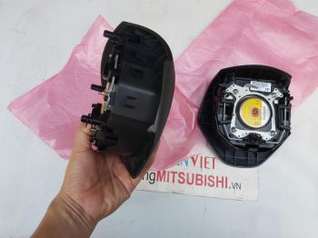 Túi khí bên lái xe mitsubishi Outlander