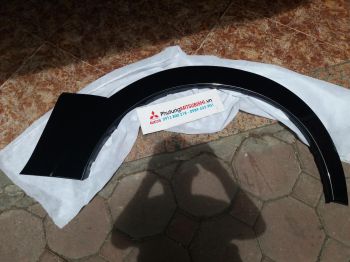 Ốp phồng bánh trước xe mitsubishi Pajero ngân hàng V73, V93