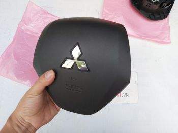 Túi khí vô lăng xe mitsubishi Outlander