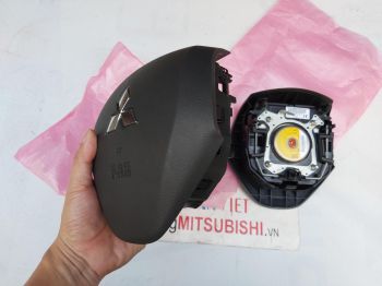 Túi khí vô lăng xe Mitsubishi Triton 2020