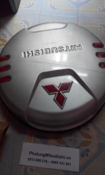 Bọc lốp dự phòng xe mitsubishi Jolie
