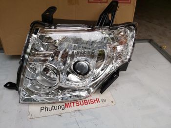 Đèn pha xe mitsubishi Pajero ngân hàng