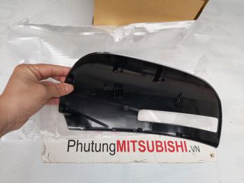 Ốp gương chiếu hậu xe mitsubishi Outlander