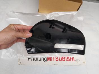 Ốp gương xe mitsubishi Outlander