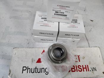 Bi tê xe Mitsubishi Pajero Sport