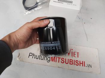 Bộ lọc nhớt xe Mitsubishi Pajero Sport