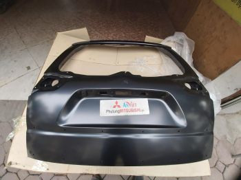 Cốp sau xe mitsubishi Outlander