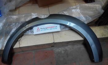 Ốp phồng bánh sau xe Mitsubishi Triton