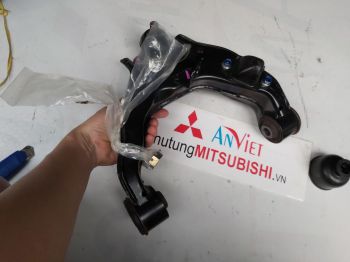 Càng A trên xe Mitsubishi Triton