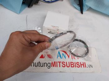 Xéc măng xe Mitsubishi Pajero