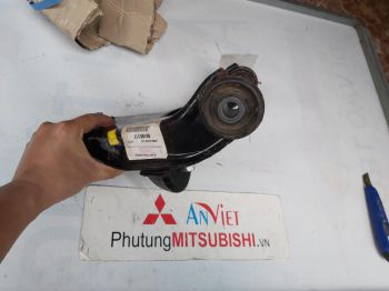 Càng A trên Mitsubishi Pajero Sport