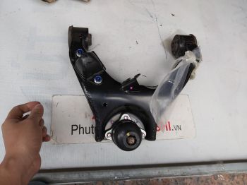 Càng A trên Mitsubishi Triton