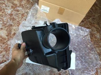 Nắp bầu lọc gió xe mitsubishi Outlander Sport