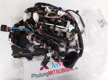 Hộp cầu chì xe mitsubishi Xpander